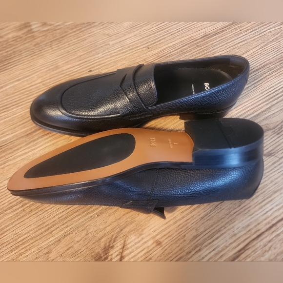 Size. 7 / 8  Boss  Classic Black Leather Loafers main image 10